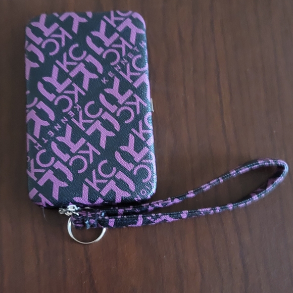 Kenneth Cole Reaction Ipad 2 Case and Wallet (set) Never Used - Picture 6 of 7